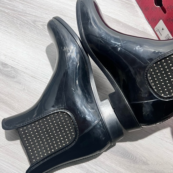 Guess Rekha Rain Boot with Gold Studs - Picture 5 of 6